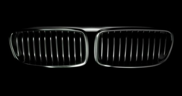 A Mercedes-Benz felicita o 100º aniversário da BMW