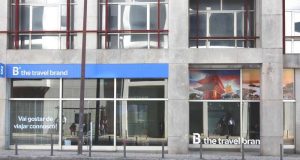 "B THE TRAVEL BRAND" na Amoreiras