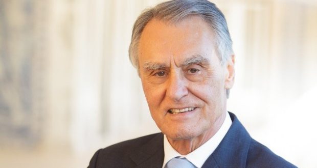 Cavaco Silva galardoado pelos antigos alunos do ISEG