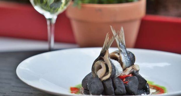 AdLib - Arraial da Sardinha do Chef Daniel Schlaipfer