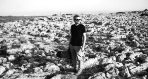 Whispering Wind de Sandy Kilpatrick homenageia Sagres