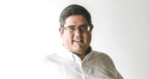 A FIXANDO ajuda na contratação de serviços