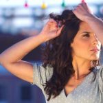 Mariana Norton lança videoclipe a canção DIFERENTE