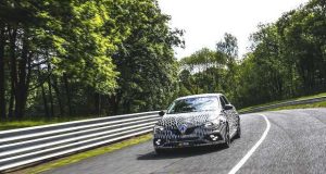 Novo Mégane R.S. com o sistema 4CONTROL