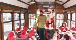 Elétrico de Natal da Carris "Uma Árvore pela Floresta"