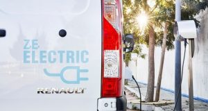 A Renault anuncia a nova comercial elétrica MASTER Z.E.