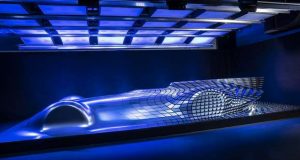 Escultura Mercedes Benz "Aesthetics Progressive Luxury