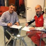 Atletas de esqui alpino e snowboard na Serra Nevada