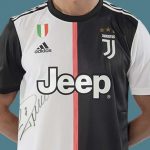 Leilão de um camisola autografada por Cristiano Ronaldo