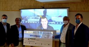 Ryanair apoia a Reflorestação de Monchique com donativo