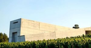 A Caminhos Cruzados lança Teixuga Tinto e Branco 2015