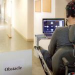 cadeiras de rodas controladas pelo cérebro