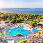 O AP Adriana Beach Resort reabre a 5 de maio