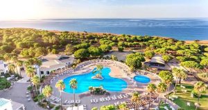 O AP Adriana Beach Resort reabre a 5 de maio