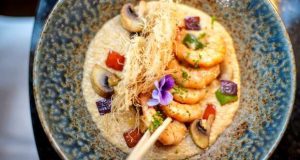 A Confraria de Cascais anuncia a reabertura da esplanada