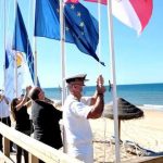 Hastear das Bandeiras Azuis nas Praias de Faro