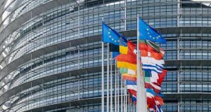 Parlamento Europeu debate certificado Covid da UE