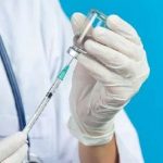 Ação popular contra as vacinas Covid-19 a menores