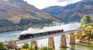 A CP anuncia viagem do Comboio Vintage do Tejo