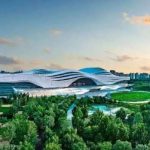 O surrealista Santiago Ribeiro expõe na China