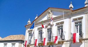 Desagregação das freguesias da Conceição e Estoi