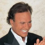 A Netflix produz série sobre a vida de Júlio Iglesias