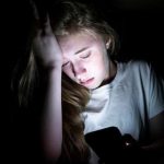 O efeitos da dependência das Redes Sociais sobre os jovens