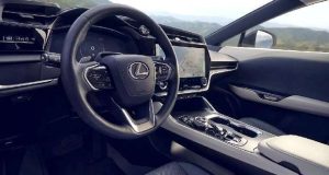 A Lexus alarga a gama de luxo com o RZ SUV elétrico