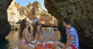 O Algarve promove o destino no Porto e Barcelona