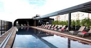 Unidades do Grupo StayUpon assinalam a Hora do Planeta