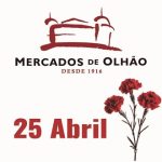 Mercados de Olhão oferecem cravos neste 25 de Abril