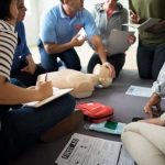 Aprenda como agir em caso de acidente e emergência