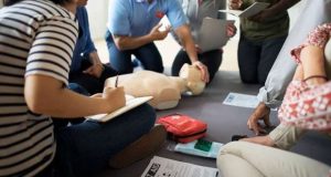 Aprenda como agir em caso de acidente e emergência