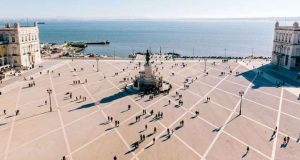 Portugueses exigem prioridade do Governo à Habitação e Saúde