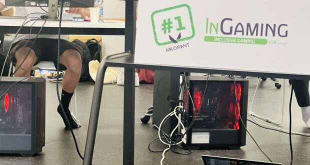 Jovens a jogar videojogos em comunidades de gaming saudáveis